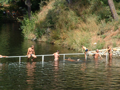 Charcas y gargantas Charcas y gargantas