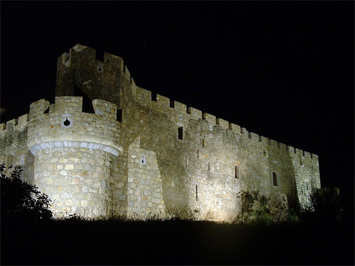  Castillo iluminado