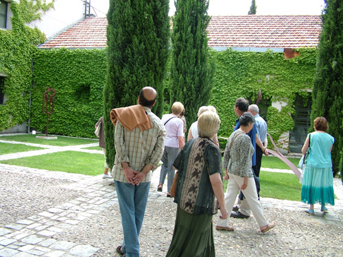 Visita de la Asociación  Amigos de La Adrada, al   Museo de Escultura de Leganés