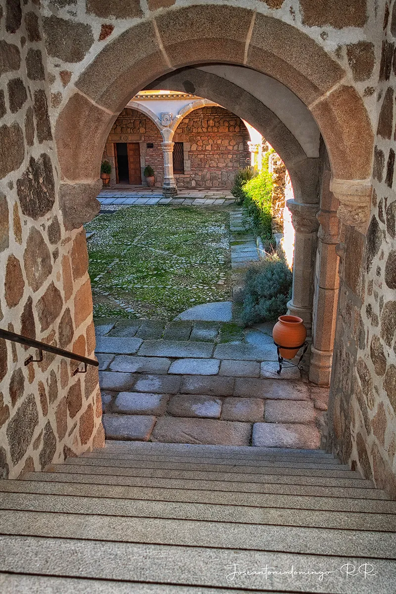 CASTILLO
